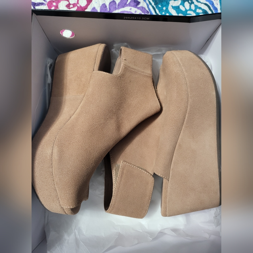 Chocolat Blu Peep Toe Wedge New in box